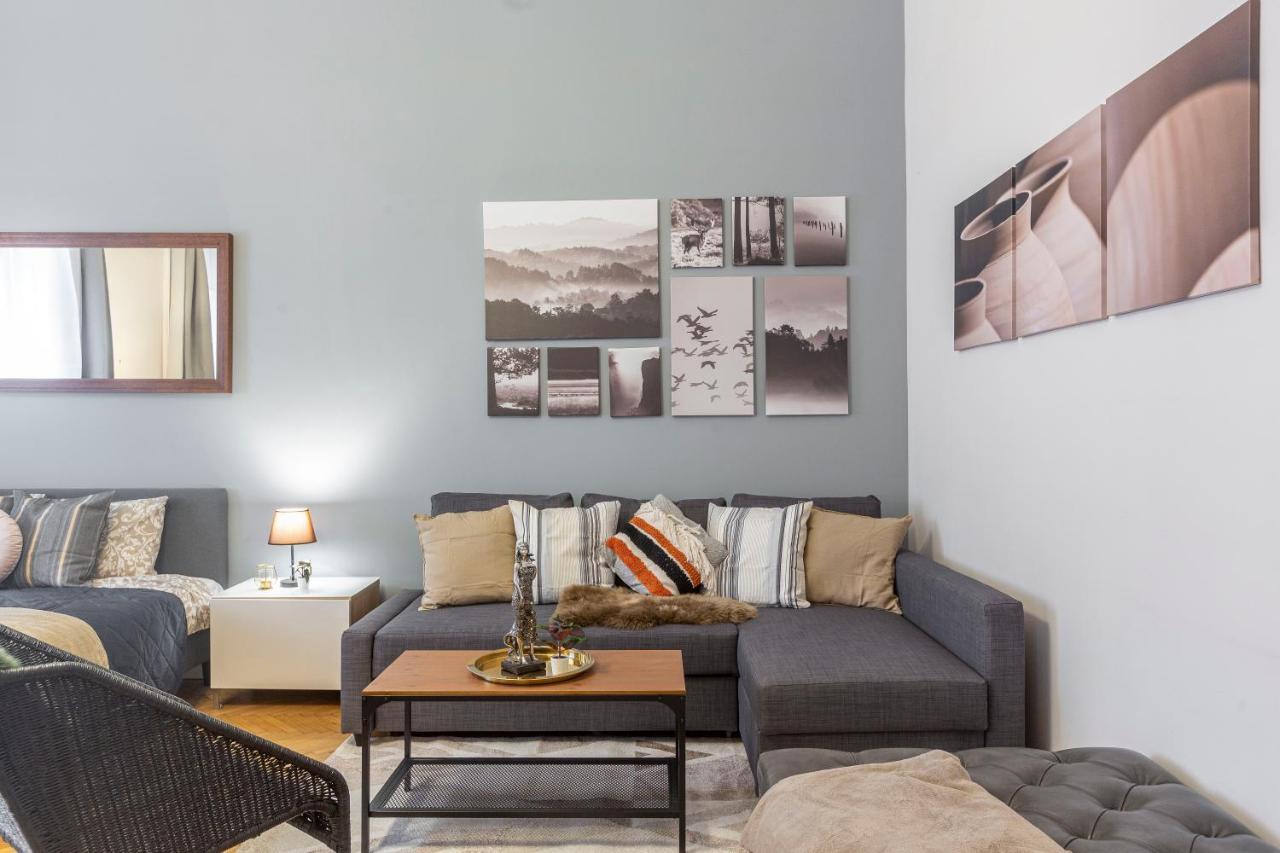 Spacious & Cozy Downtown With Balcony Appartamento *