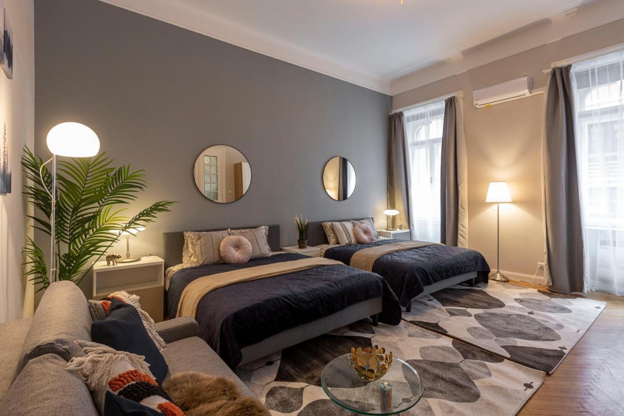 Spacious & Cozy Downtown With Balcony Appartamento Budapest