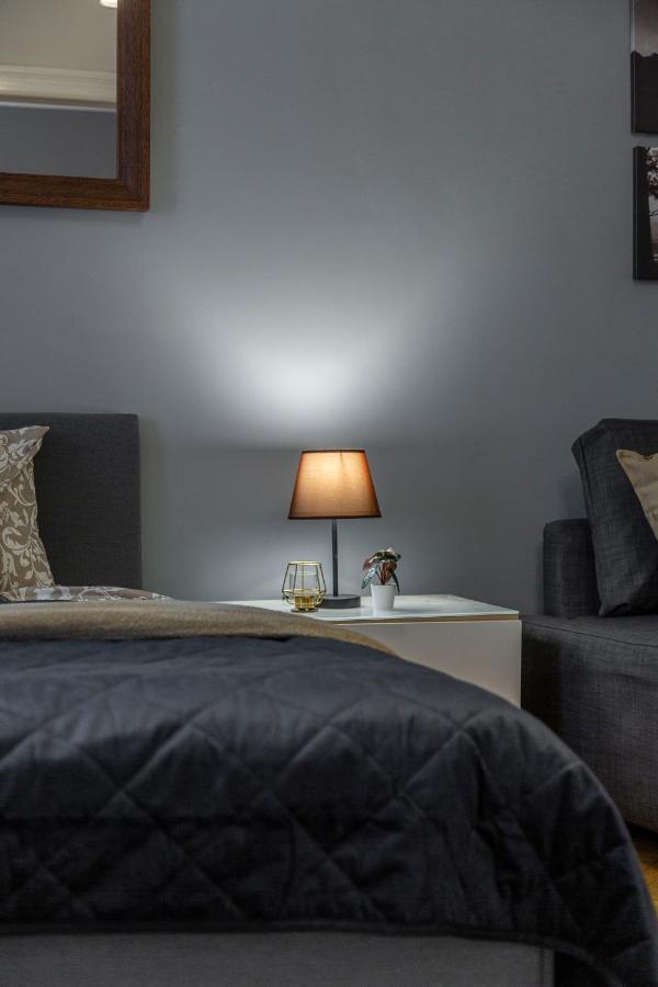 Spacious & Cozy Downtown With Balcony Appartamento Budapest